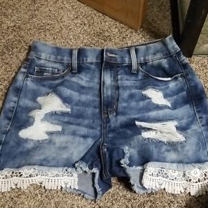 Muddy shorts size 9
